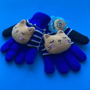 Boys’ Gloves, 12 months- 2 years with sewn plushy Cat character, NWT